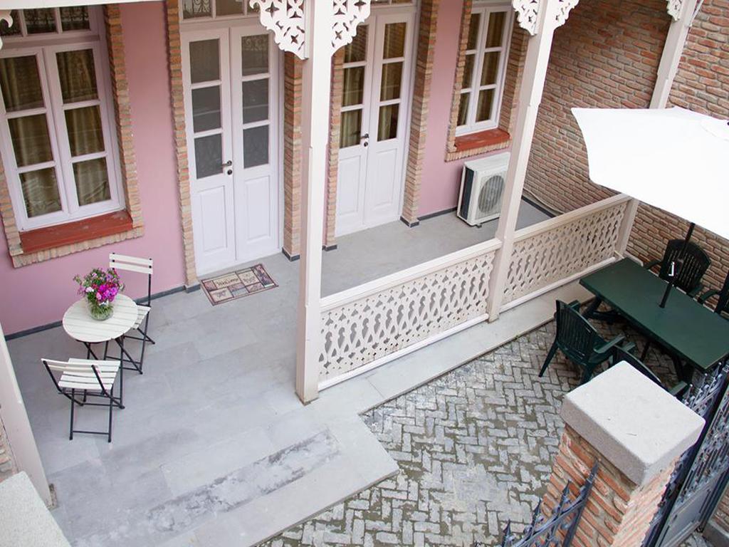 Apartment On Saadi Str Old Tbilisi Quarto foto